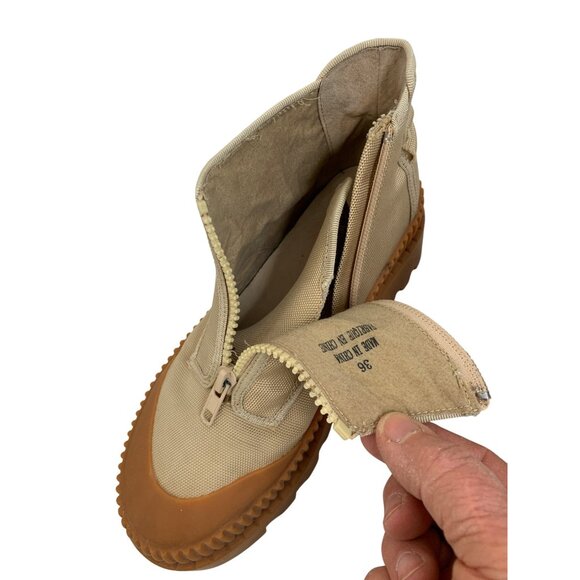 Anthro Silent D Beige Canvas High Top Zip Ankle Boots Size 5 Lug 8121 - Picture 3 of 11